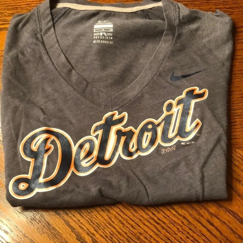 Detroit Tiger Baseball Tee Shirt - Picture 4 of 6